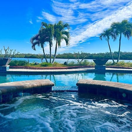 Guest Suite - Waterfront -Pool & Hot Tub- Walk To Beach เคลียร์วอเตอร์บีช ภายนอก รูปภาพ